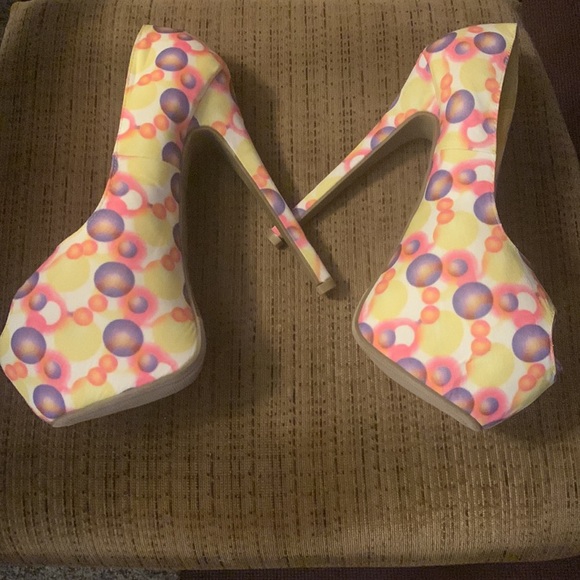 Size 9 brand new open toe heels - Picture 2 of 7